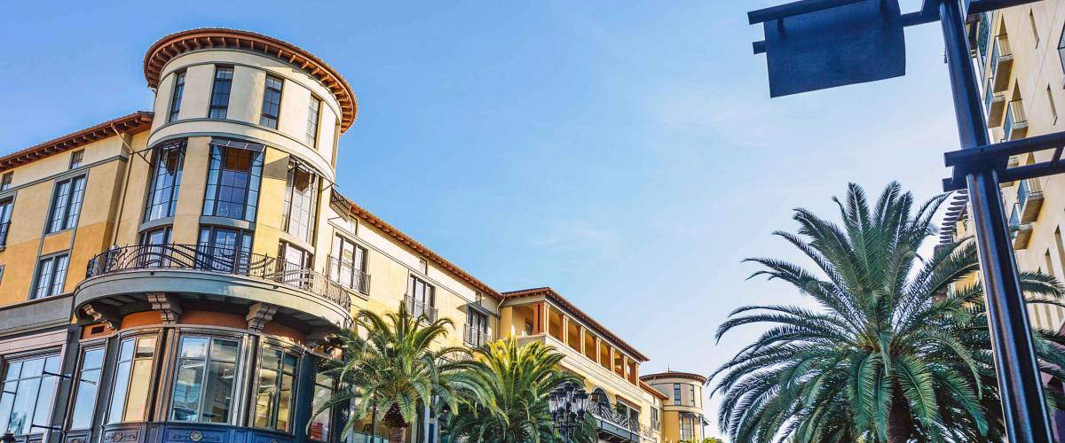 Scenery of the beautiful shopping avenue in San Jose