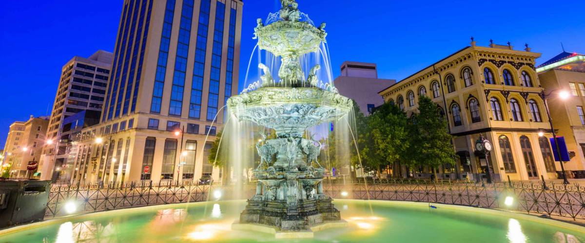 Montgomery, Alabama, USA fountain and downtown cityscape.