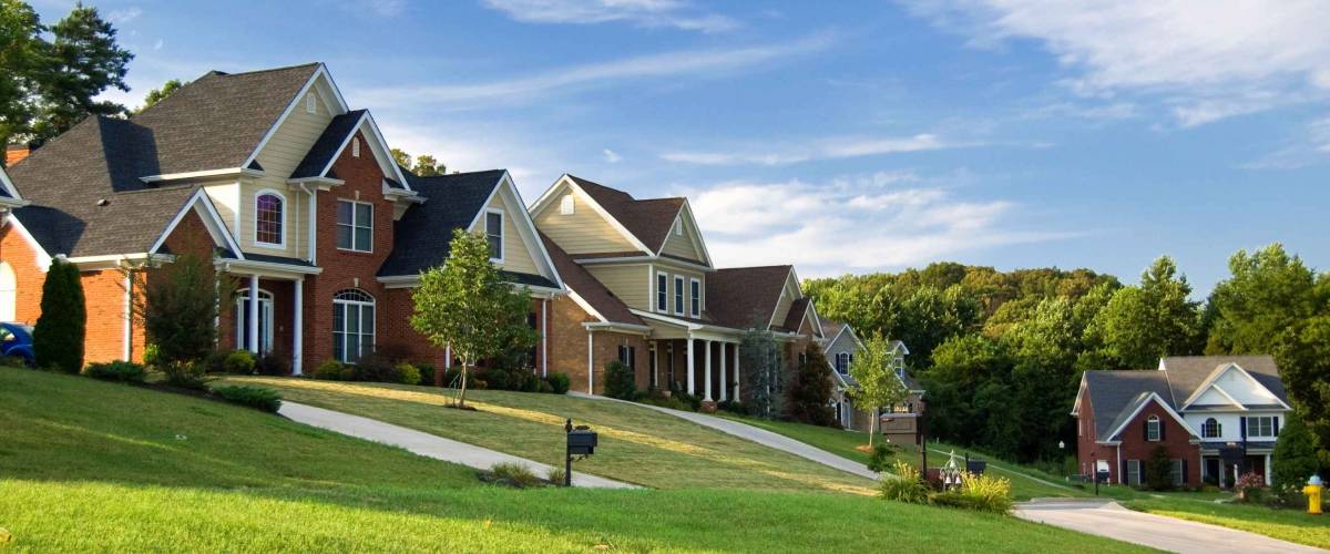 American street with beautiful houses