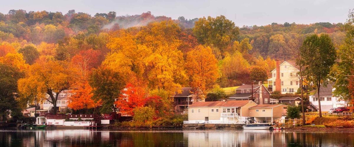 A beautiful Autumn morning in Shelton, Connecticut, USA.