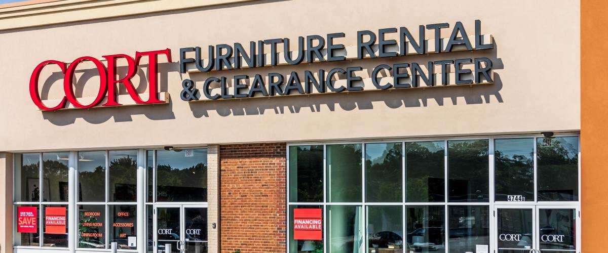 ort Furniture Rental employees 2500 people in over 100 locations worldwide.