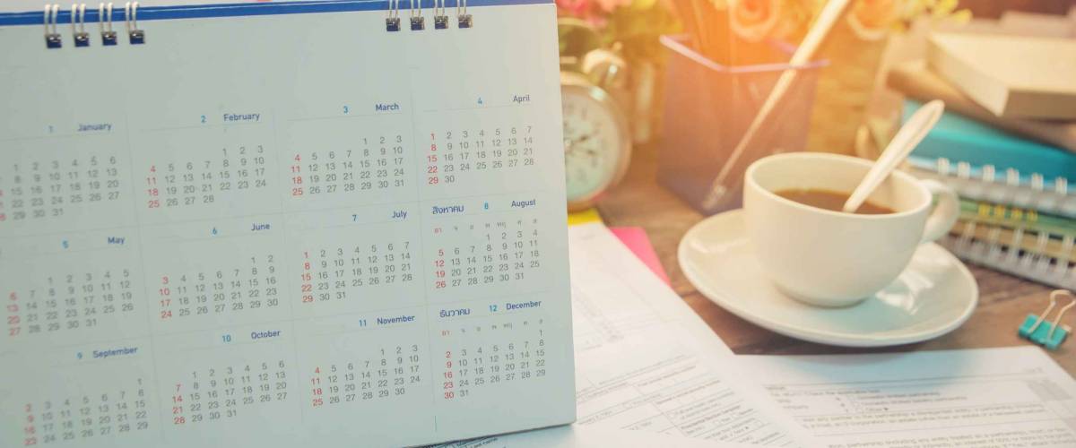 Calendar 2019 and Individual Income Tax Form For who have income According to United States law.This is the season that has to pay taxes,deadline of tax payment.