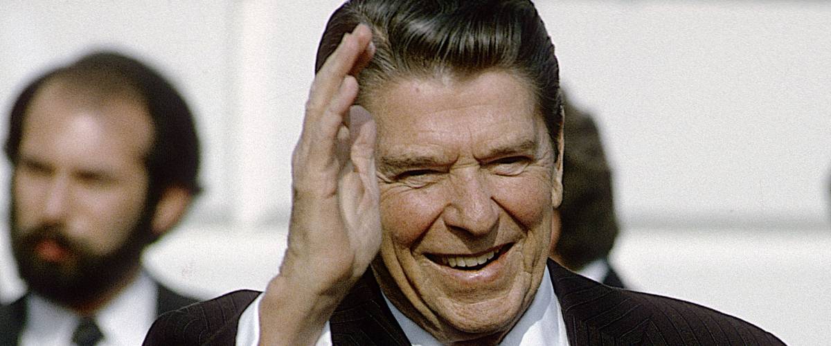 Washington DC. USA, 15th December, 1983President Ronald Reagan waves good bye on the driveway.