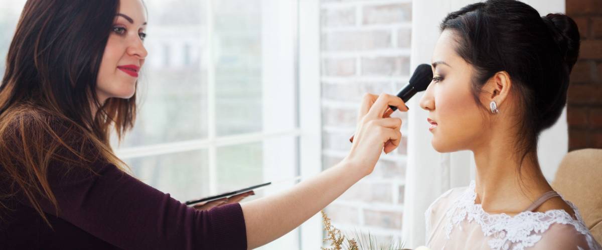 Plan your bridal makeup spending carefully to avoid overspending