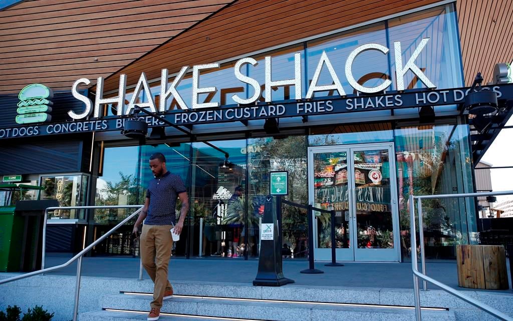A Shake Shack location is seen in Las Vegas, Wednesday, April 15, 2015. Shake Shack&#039;s first Canadian location will land at Yonge-Dundas Square in Toronto and have a menu largely borrowing fro