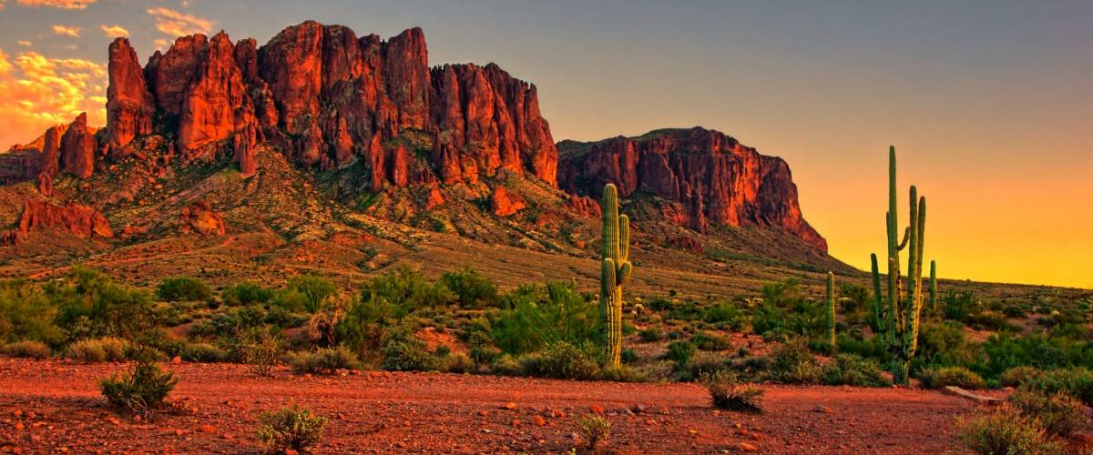 Sunset view of the desert and mountains near Phoenix, Arizona, USA