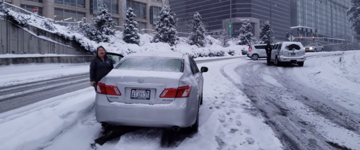 potholes and snow blizzard causing road closures in Seattle WA