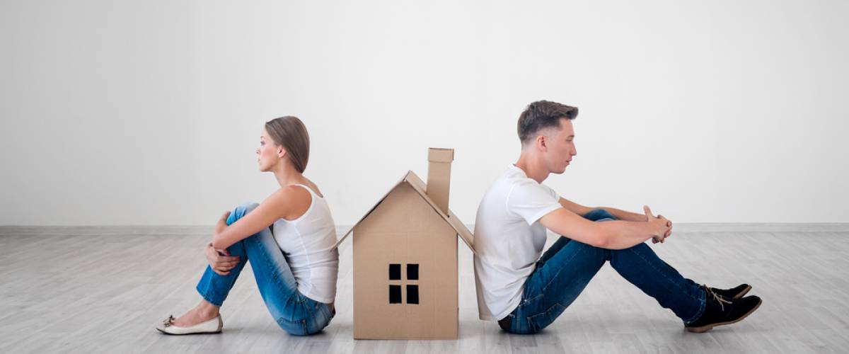divorce fighting over house
