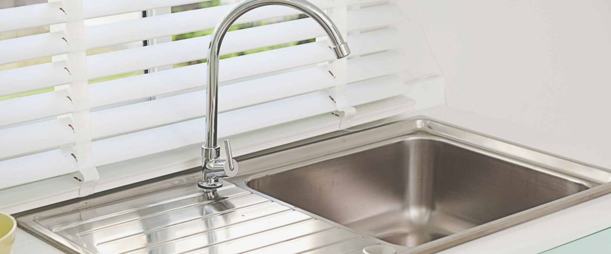 Modern kitchen sink, green tone