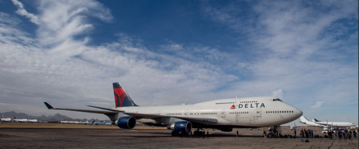 747 airplane on tarmac