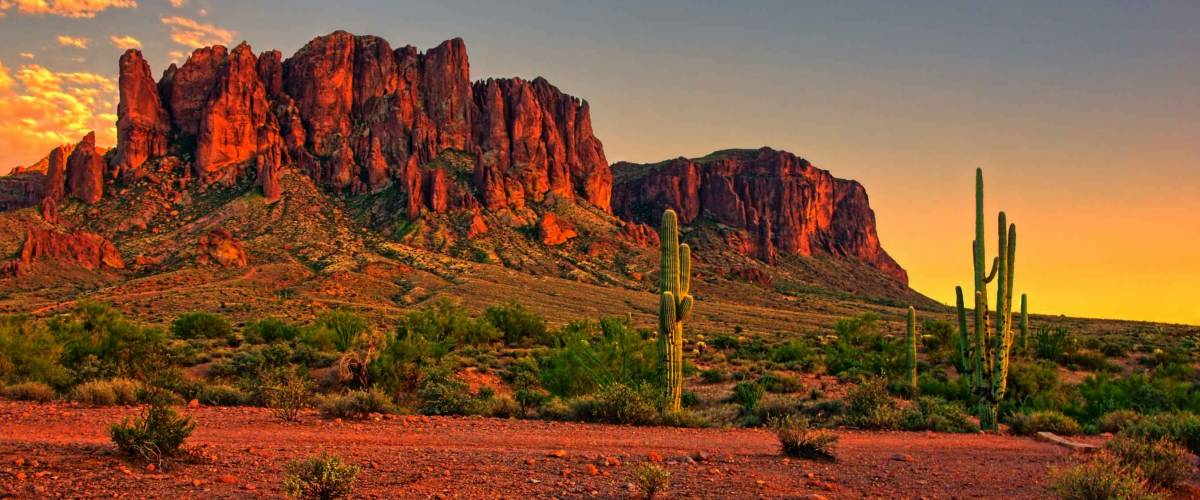 Sunset view of the desert and mountains near Phoenix, Arizona, USA