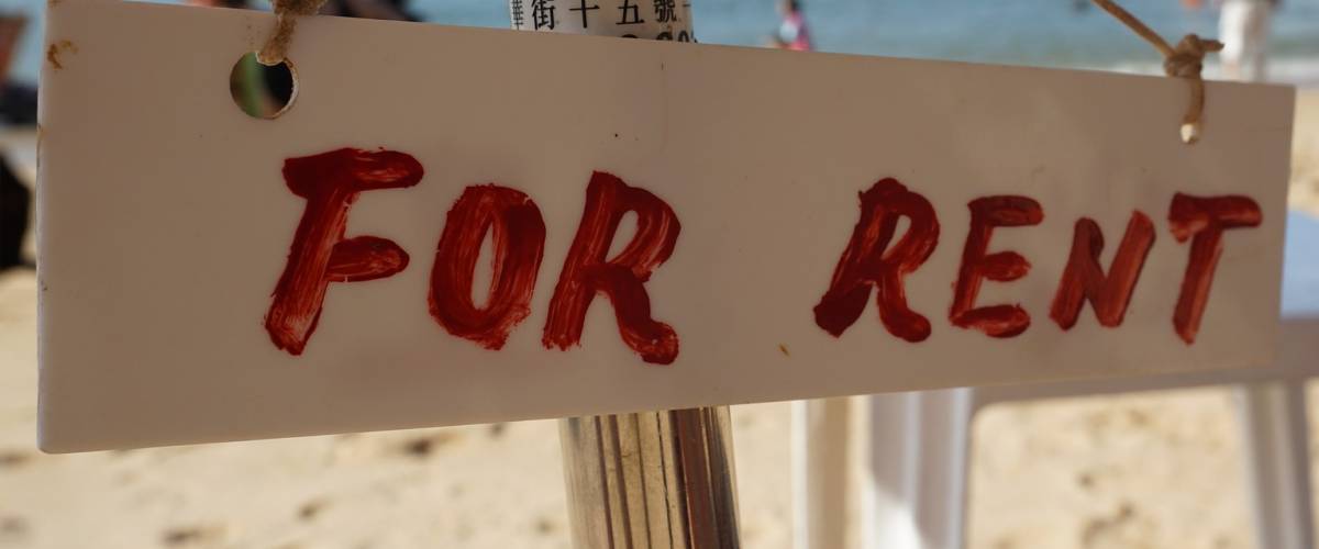 For Rent sign at the beach