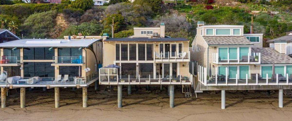 Malibu home recently sold by Barry Williams of The Brady Bunch