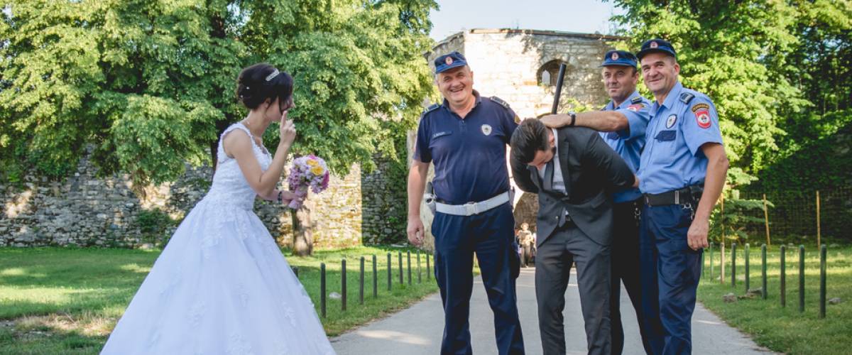 Groom arrested in front of bride