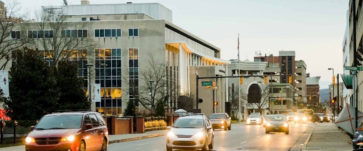 Five O'clock traffic in downtown Charleston, West Virginia