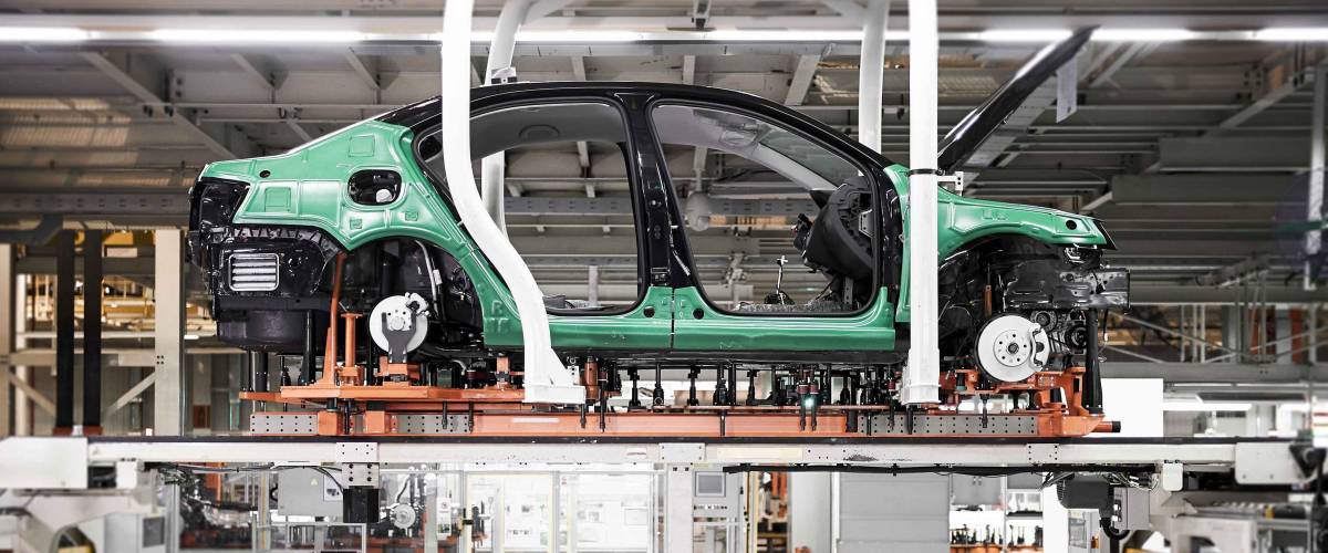 The car assembly line is not assembled to complete the car skeleton