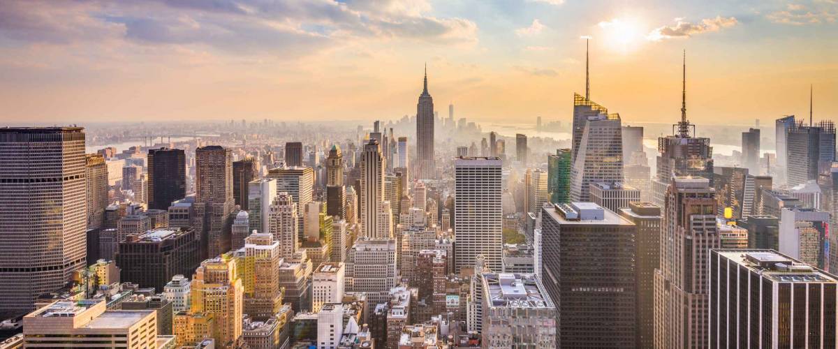 New York, New York, USA skyline.