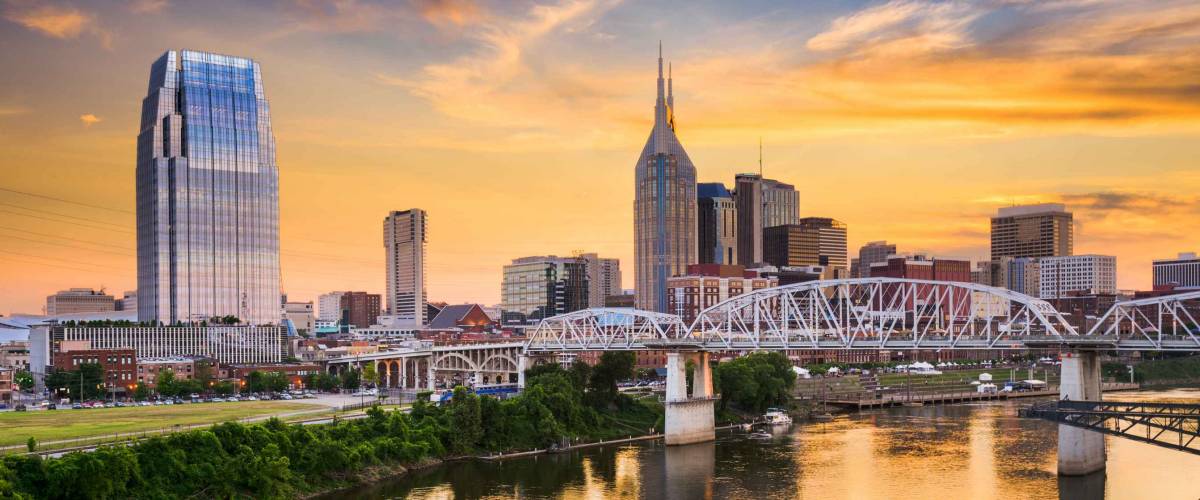 Skyline of downtown Nashville, Tennessee, USA.