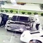 Two thieves commit a jugging robbery outside a convenience store in Houston, Texas, in late April 2025.