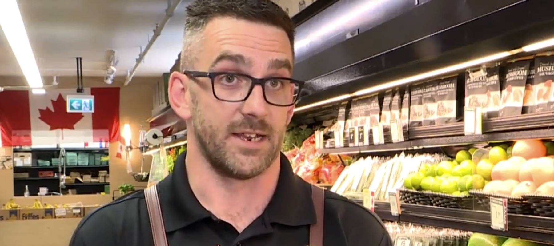 Garth Green, general manager of Urban Grocer, speaks with Global News about the store no longer selling U.S. produce.