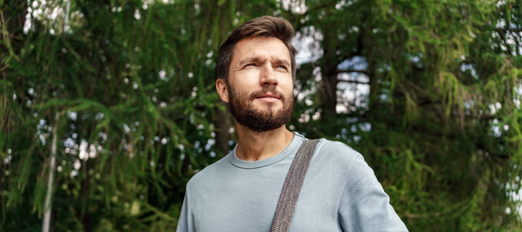 Caucasian man in sportswear doing a workout