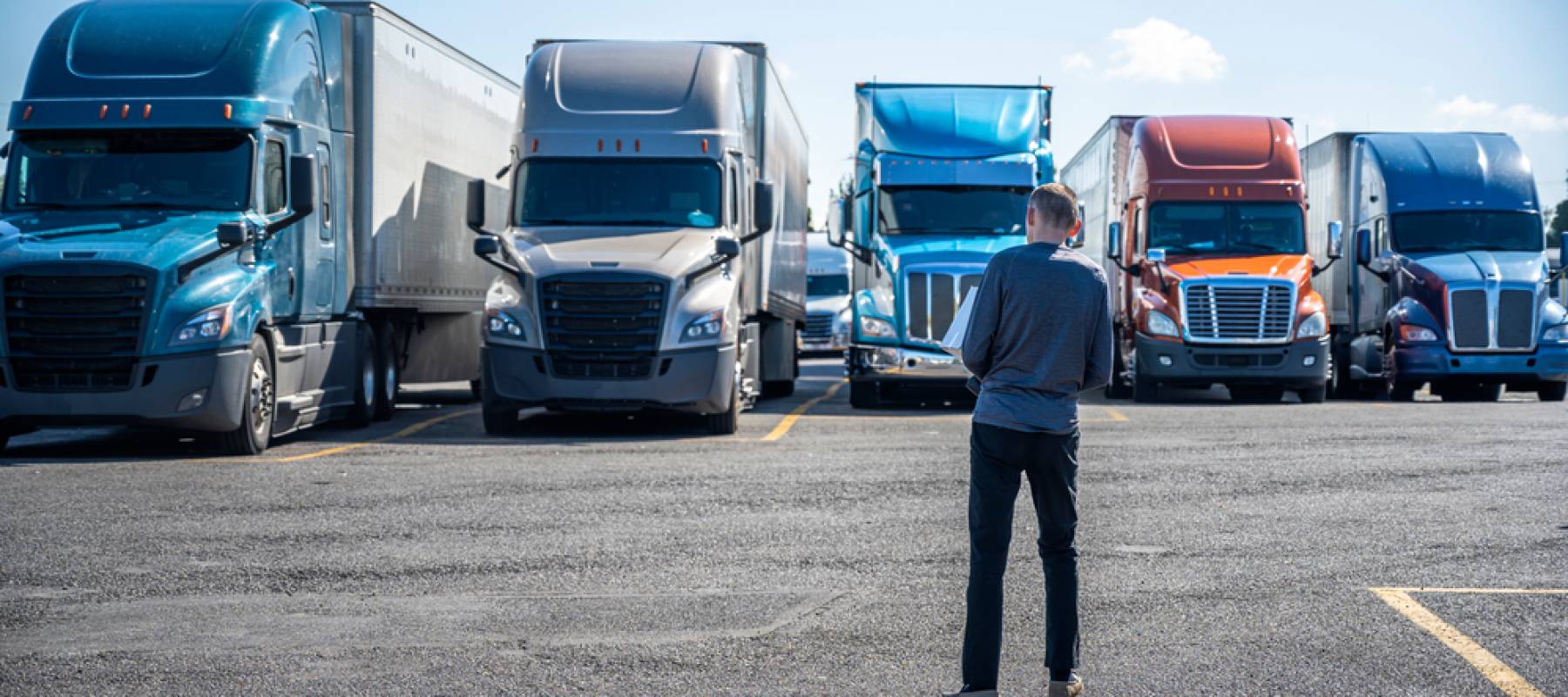 US heavy truck sales plunging