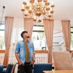 A high earner wants to pause 401(k) contributions to afford a pricey mortgage — but could this short-term move cost him hundreds of thousands in retirement?