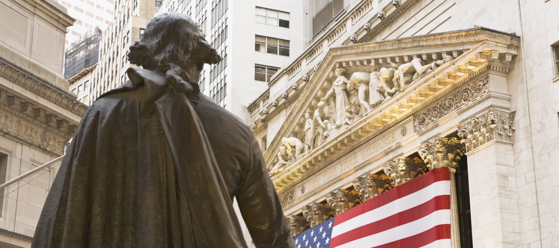 George Washington Statue and New York Stock Exchange.