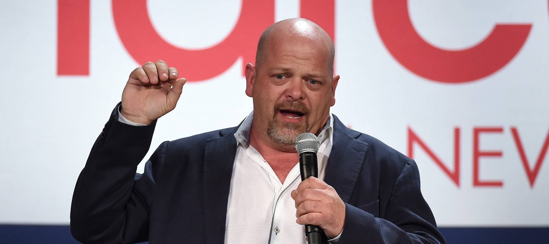 Rick Harrison from History's "Pawn Stars" television series speaks at a rally for Republican presidential candidate Sen. Marco Rubio (R-FL).