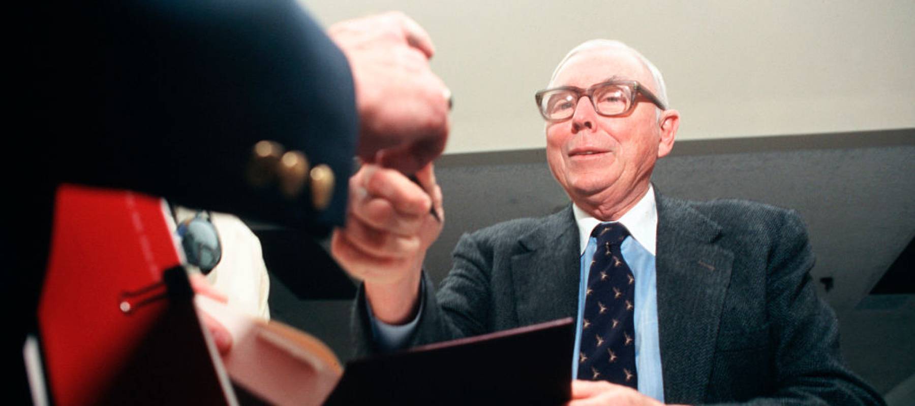 Charlie Munger at his book signing event Katherine Graham at Borsheim's Jewelry store.