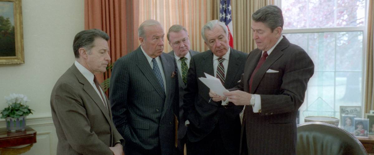 Reagan and aides