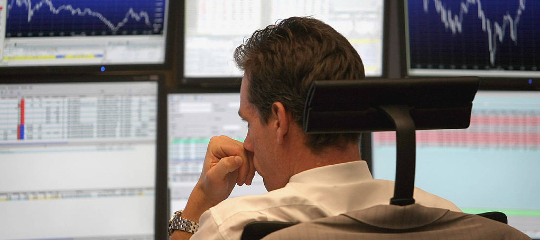 A trader is anxious during the 2008 stock market crash.