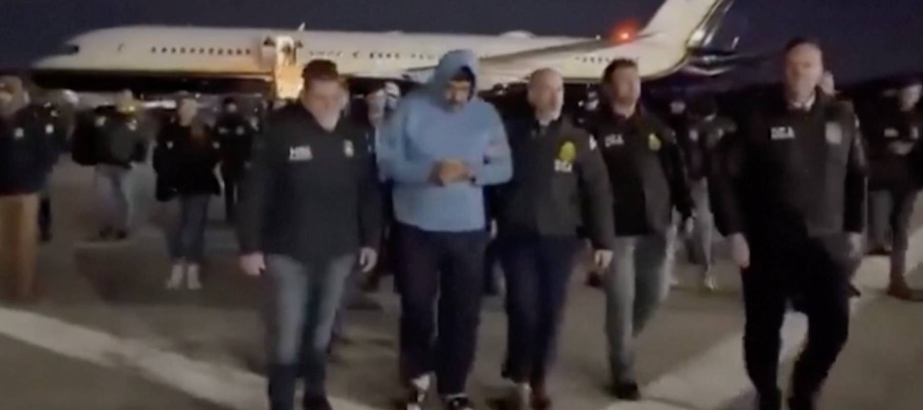 The U.S. operation to extract Venezuelan leader Nicolas Maduro caused flight delays and cancellations across the Caribbean.