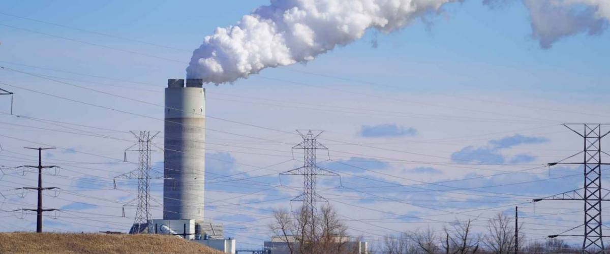 Power plant pollution from Oak Creek, Wisconsin Power Plant