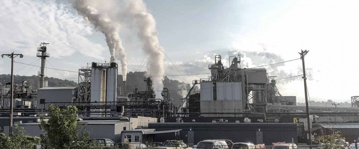 This is industrials in the town of Catlettsburg Kentucky, USA.