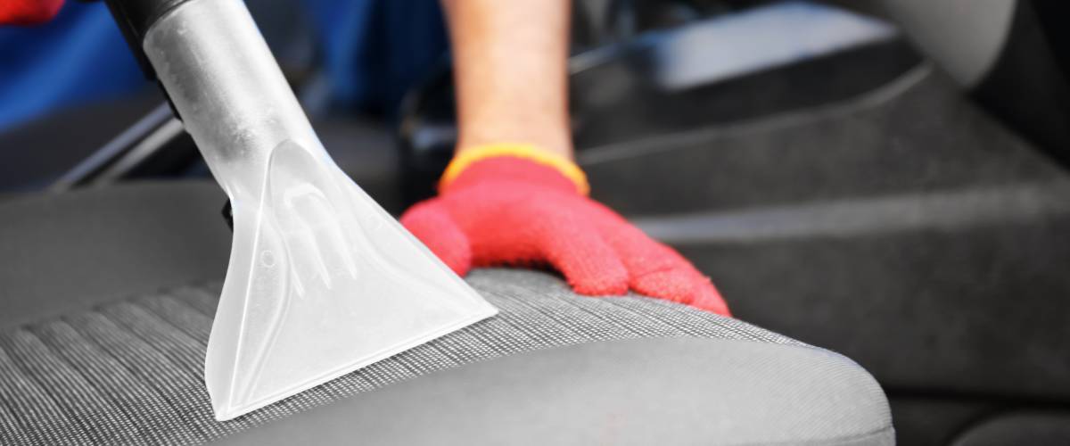 Vacuum cleaner in car