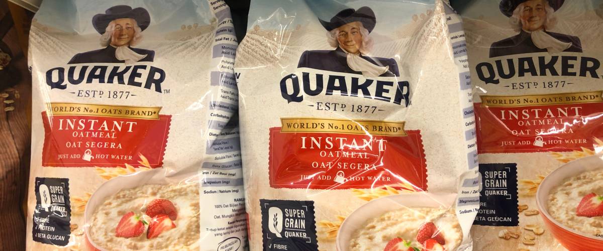 Quaker Oats Hit With Lawsuit After Pesticides Found in '100% Natural'  Oatmeal - Eater