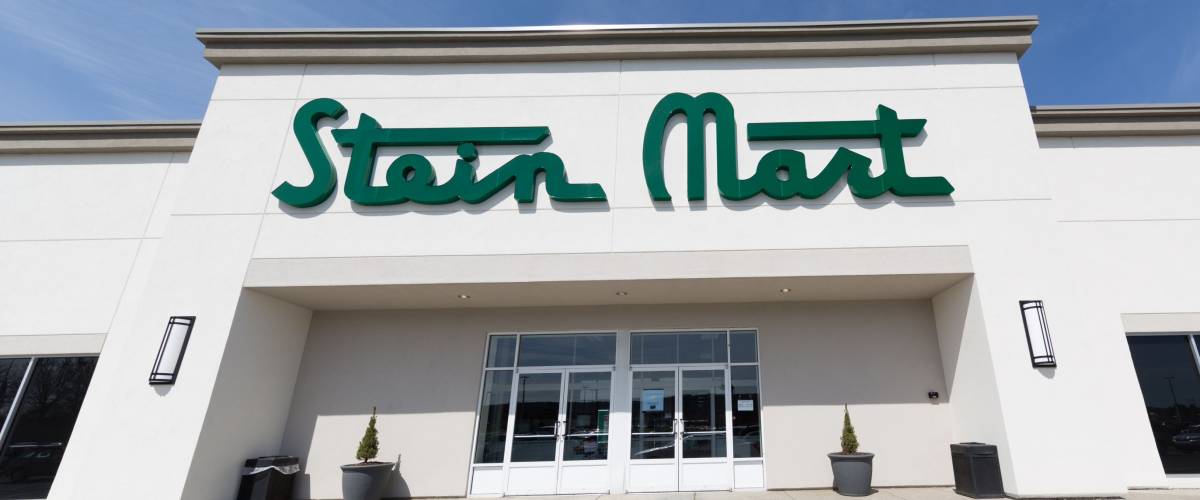 Off-Price Retailer Stein Mart Files for Bankruptcy, Plans to Close Stores -  WSJ