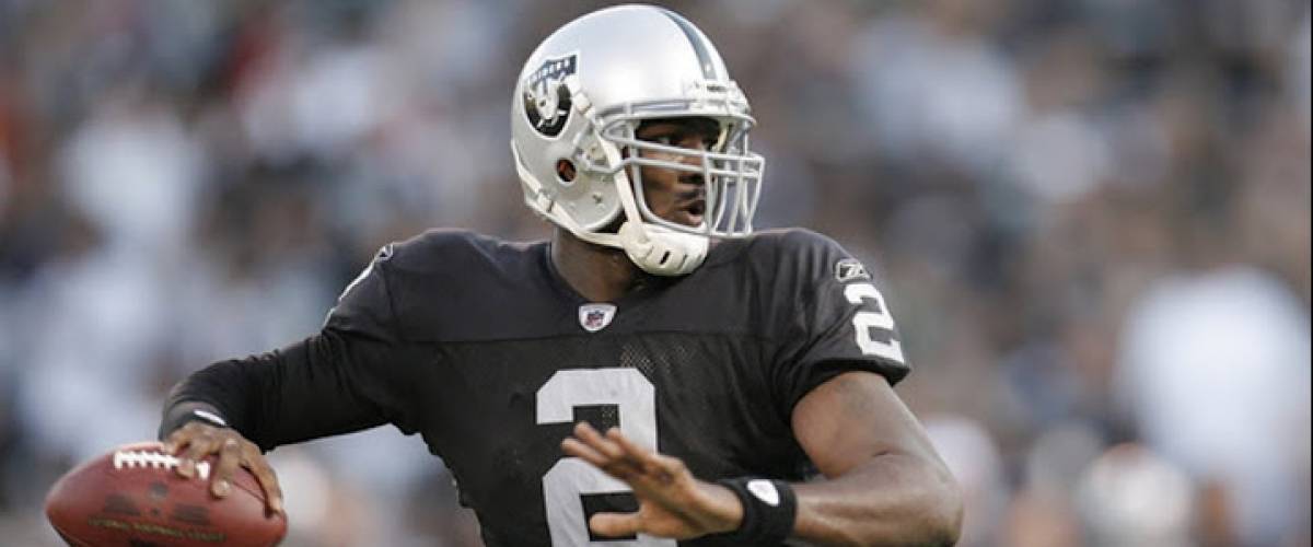 Jamarcus Russell during Las Vegas Raiders game throwing football