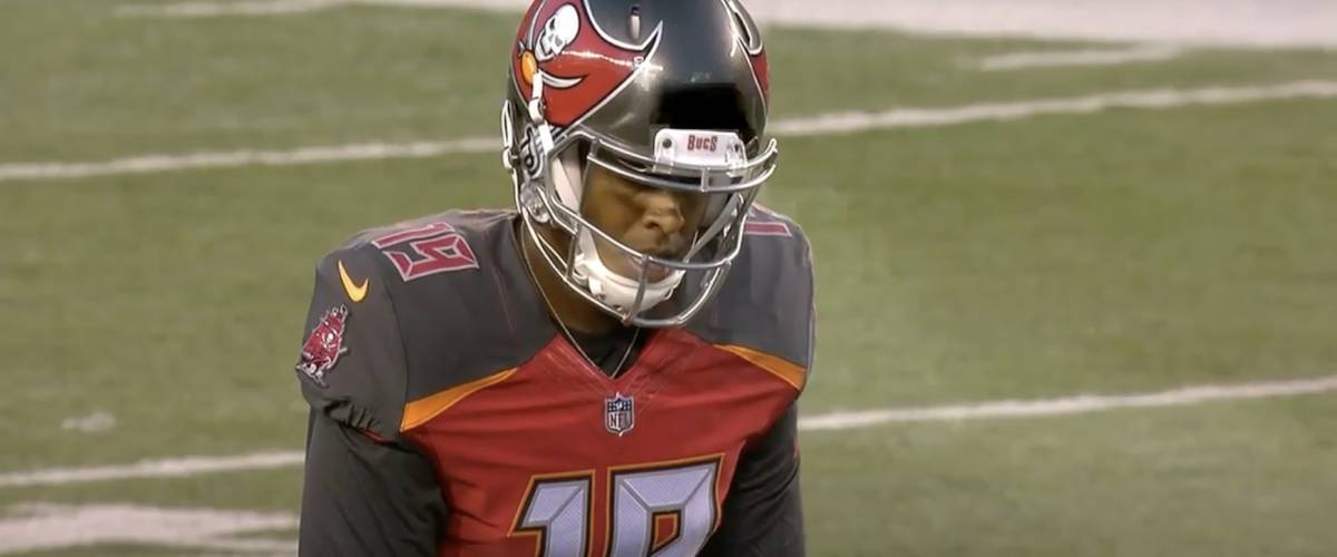 Roberto Aguayo playing with Tampa Bay