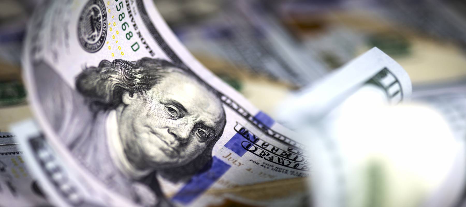US dollar falling