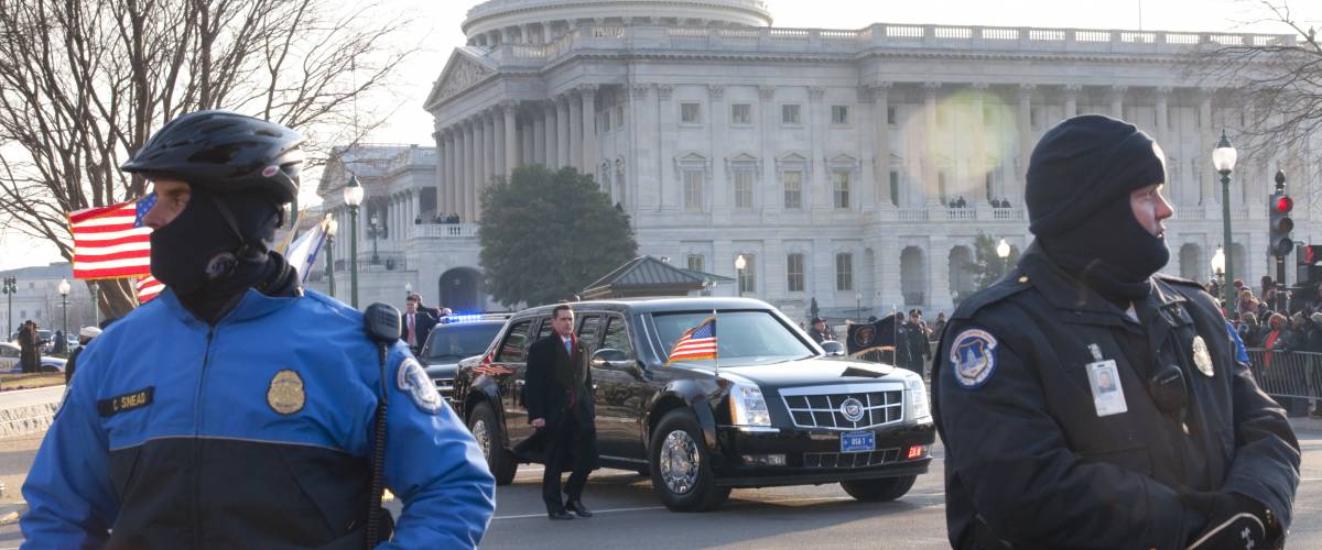 Police and Secret Service protect president
