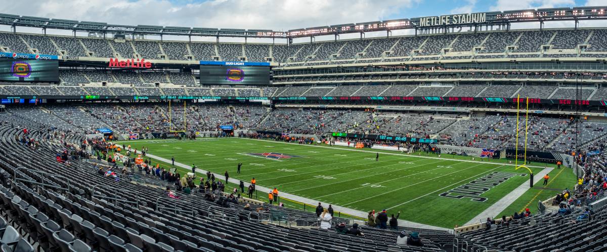 Where To Find $5 Beers During NFL Games At MetLife Stadium