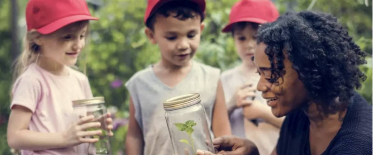 Teaching children about nature, outdoors