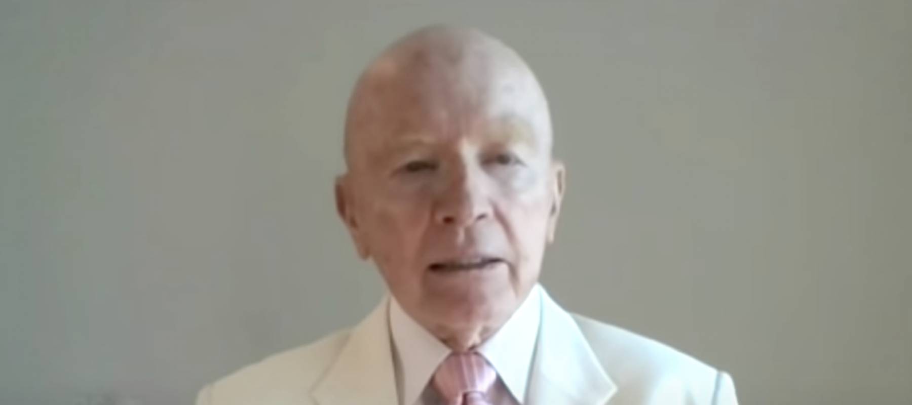 Mark Mobius talking to Bloomberg