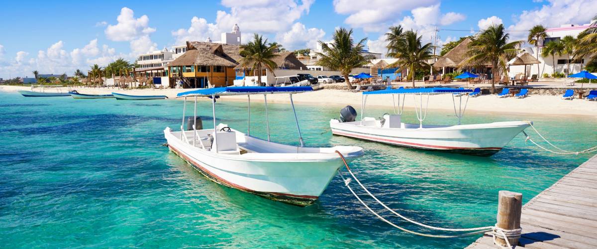 Sun and crystal clear waters in Puerto Morelos