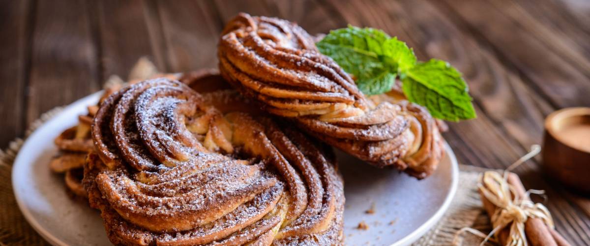 The official pastry of Wisconsin is the kringle, a Danish pastry.
