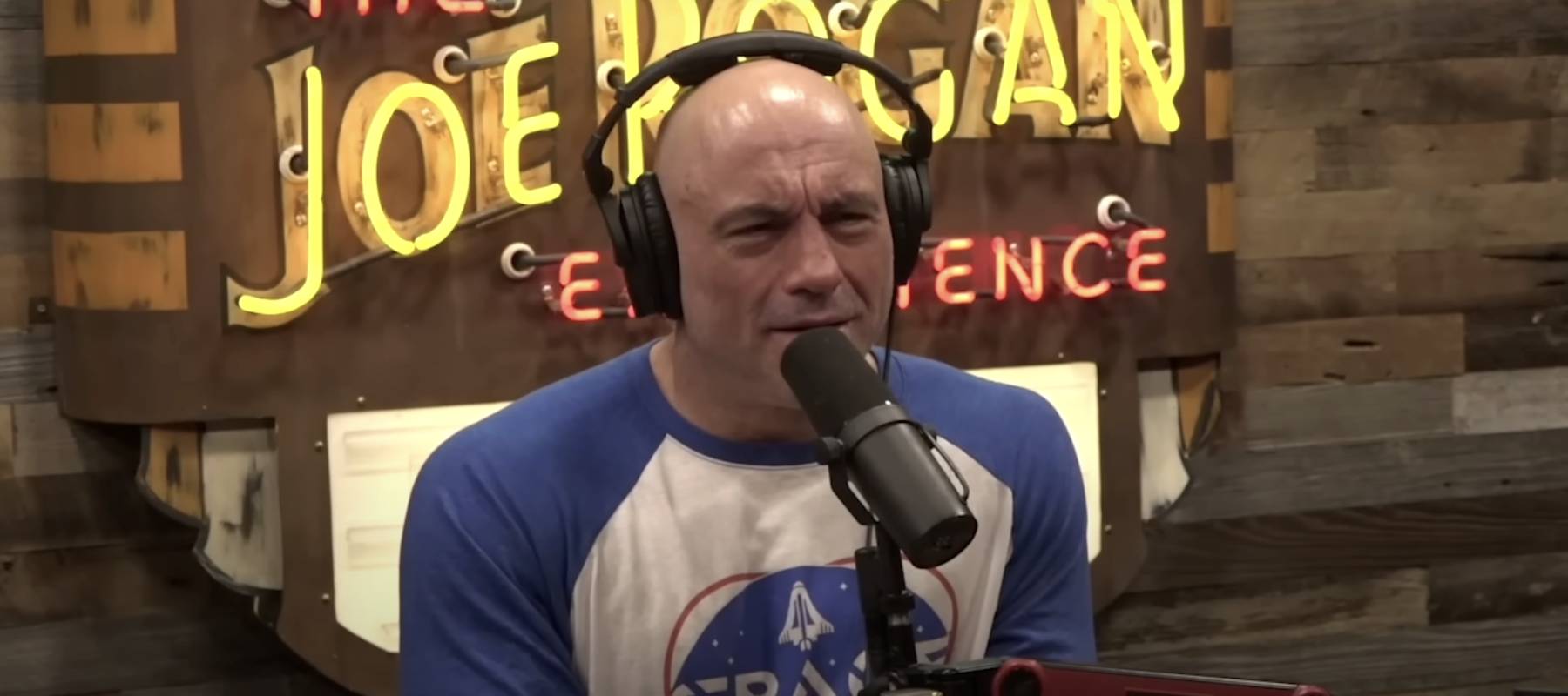 Joe Rogan speaks with stand-up comedian Gabriel Iglesias on The Joe Rogan Experience.