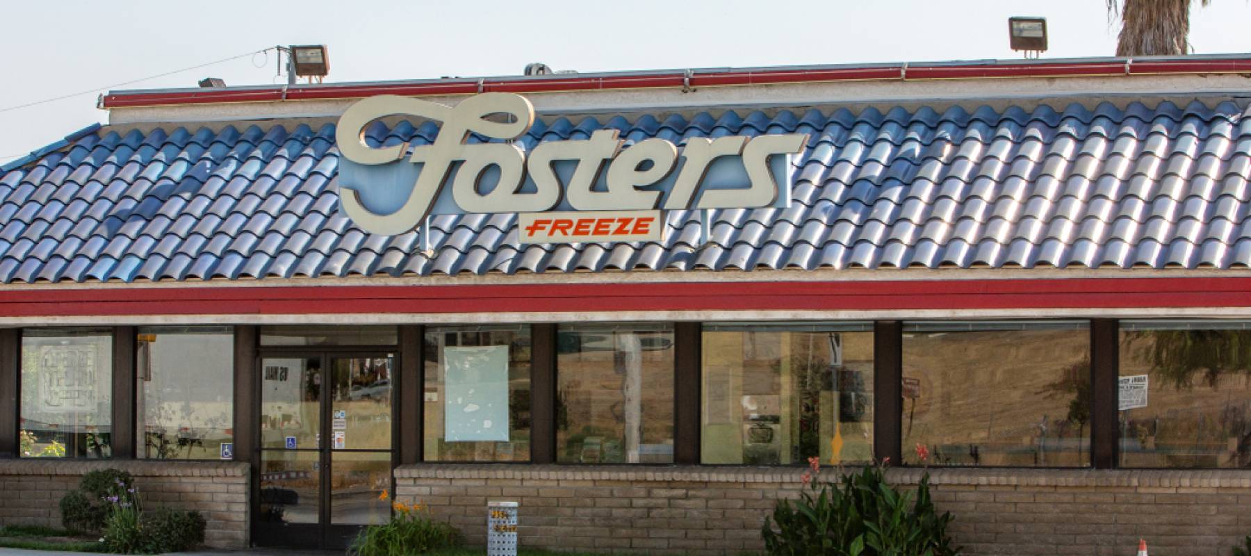 Fosters Freeze storefront.