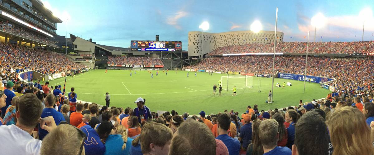 Nippert Stadium receives makeover, will be at full capacity this